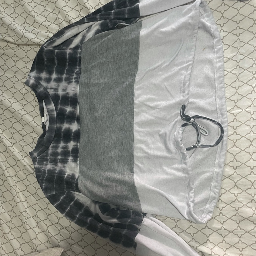 Long sleeve crop top